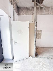 Wird renoviert WC