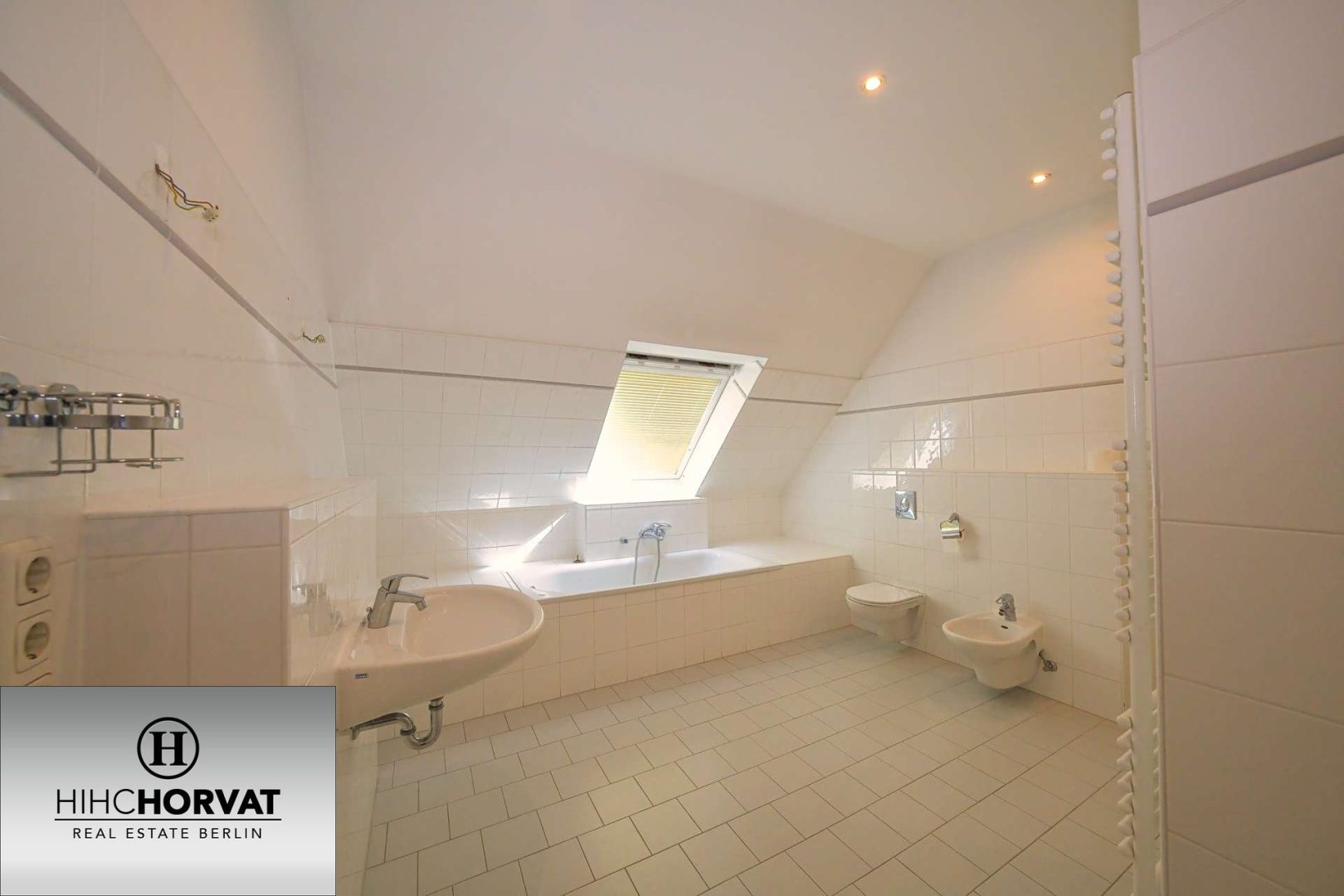 Wannenbad mit Dusche