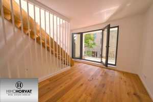 Schlafzimmer mit Balkon