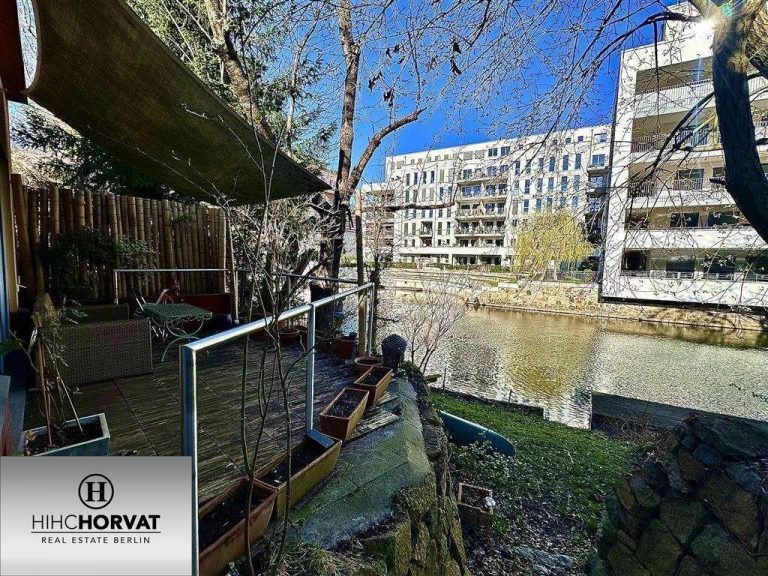 Terrasse am Wasser