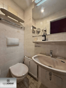 Duschbad (KI-Dekoration)