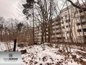 WEITERER BLICK ZUM NACHBARN